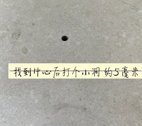 敦化瓷砖空鼓维修公司专业解答在瓷砖铺贴过程中，如果砂料搅拌不均匀，将会带来以下问题